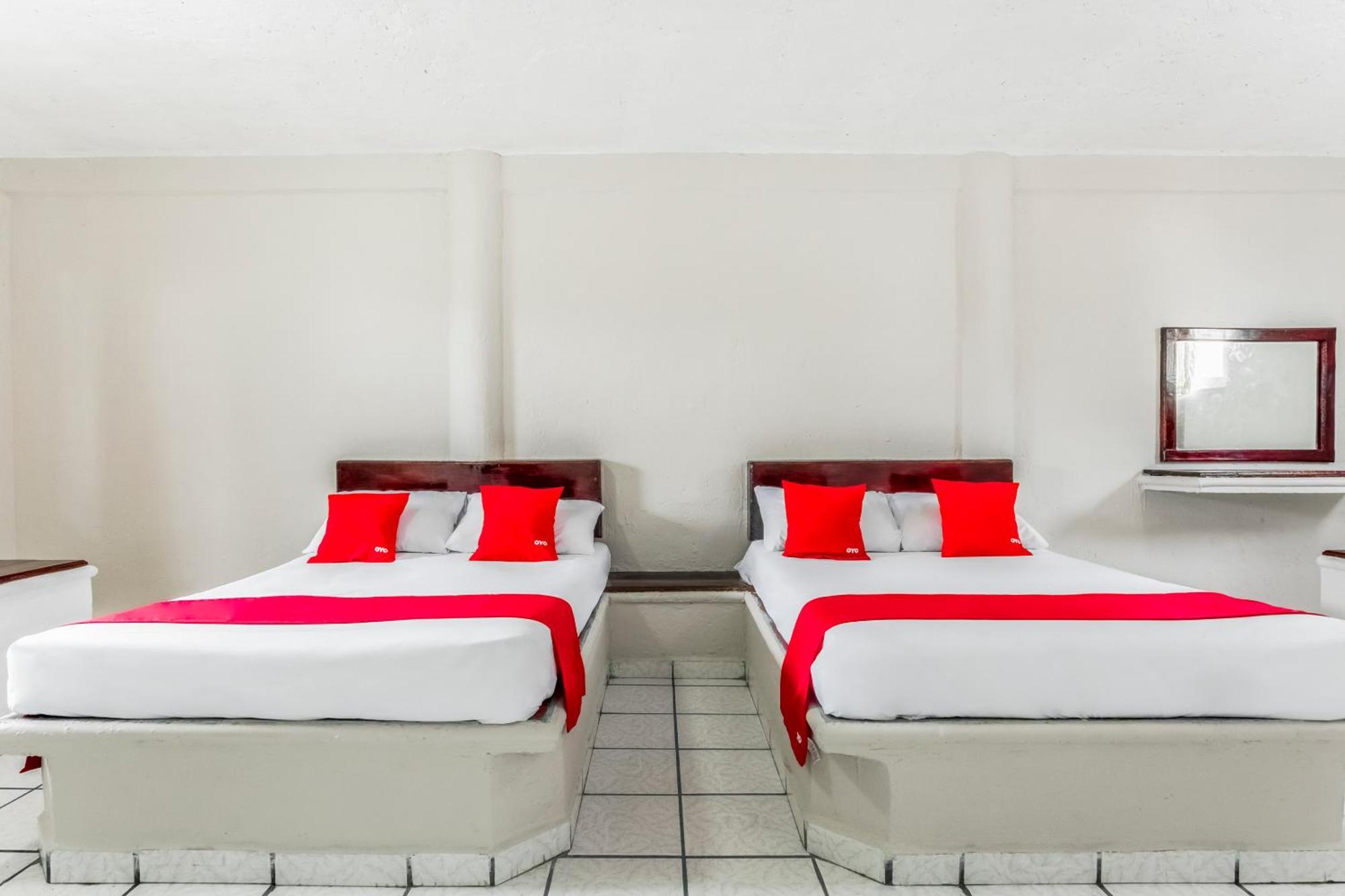 Oyo Jaguar Hotel 2*