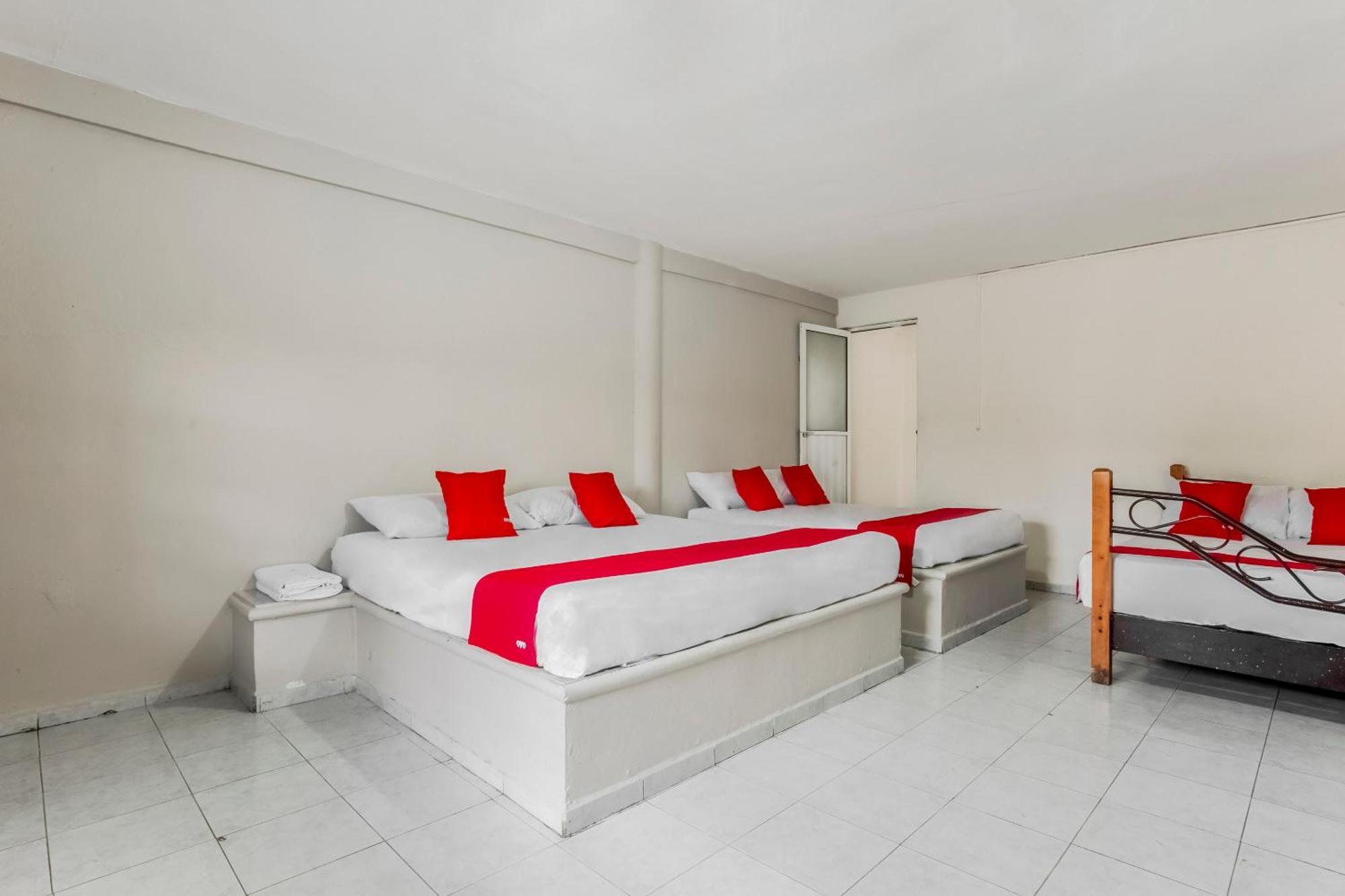 Oyo Jaguar Hotel